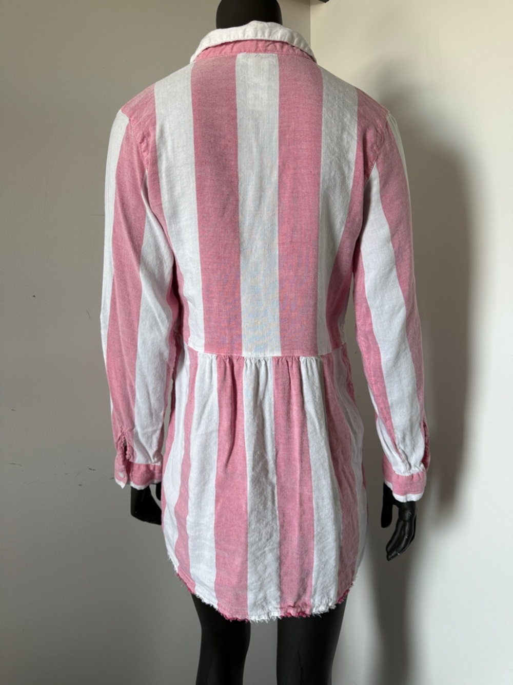 249. Tommy Bahama Linen Blend Button Mini Dress - Picture 5 of 7